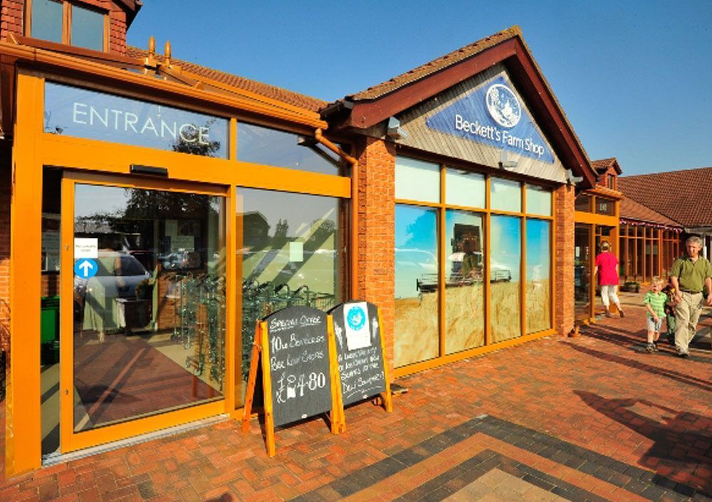 becketts farm entrance in the daytime