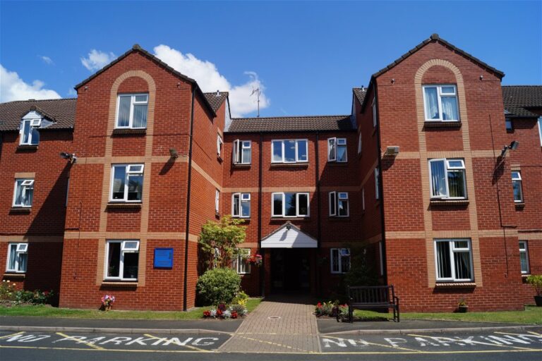 Oak Tree Court, Pembroke Way, Hall Green