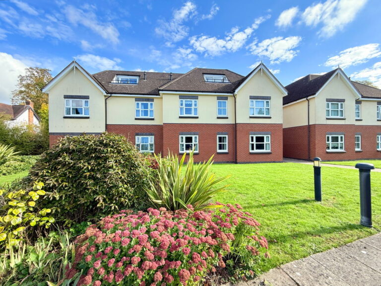 Robin Hood Lane, Hall Green