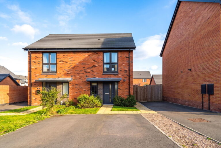 Rosewood Drive, Blythe Valley