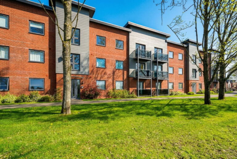 Newman Square, Shirley