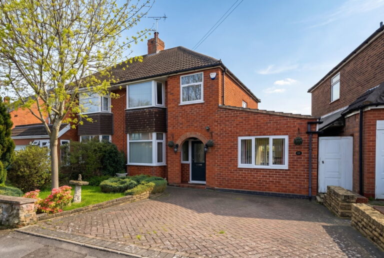 Leam Crescent, Solihull, B92 8PD