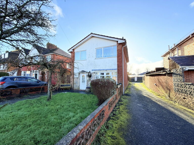 Newborough Road, Shirley