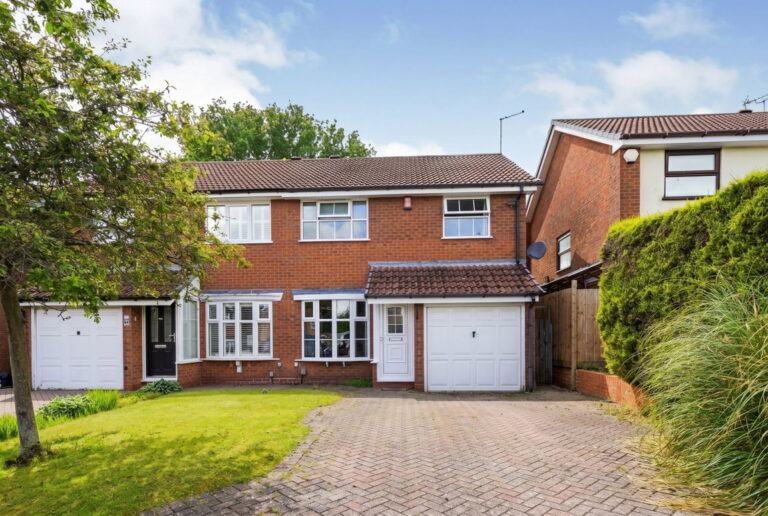 Bach Mill Drive, Hall Green
