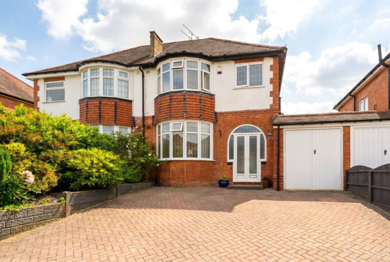 Fallowfield Avenue, Hall Green