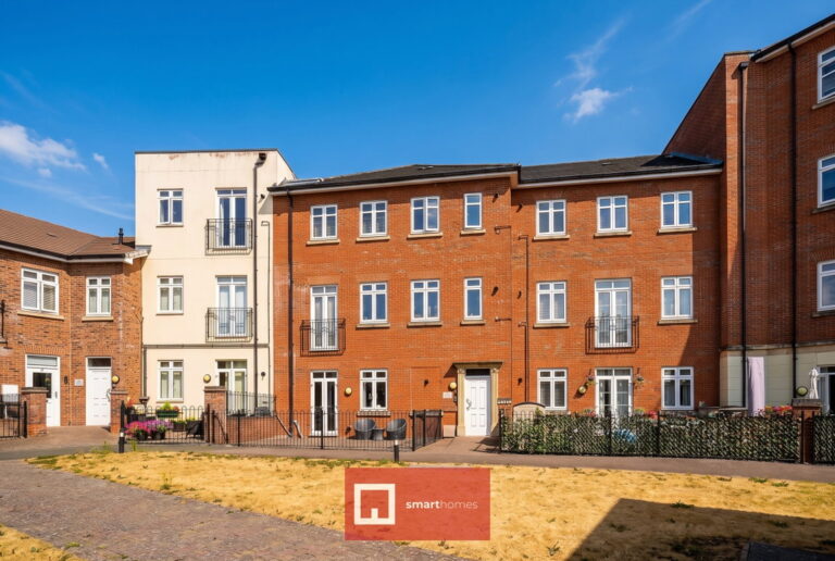 Abbotsbury Court, Rumbush Lane, Dickens Heath