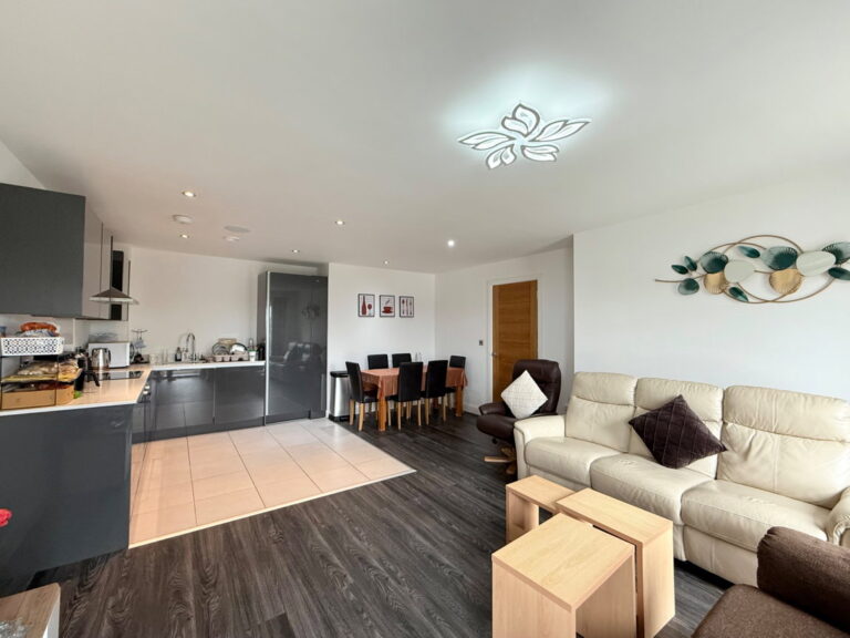 Oakview, Richard Lewis Way, Shirley, West Midlands, B90 3FX
