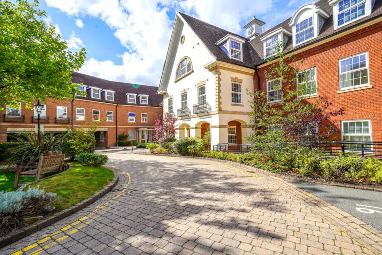 Princes Gate, Solihull, B91 3QQ