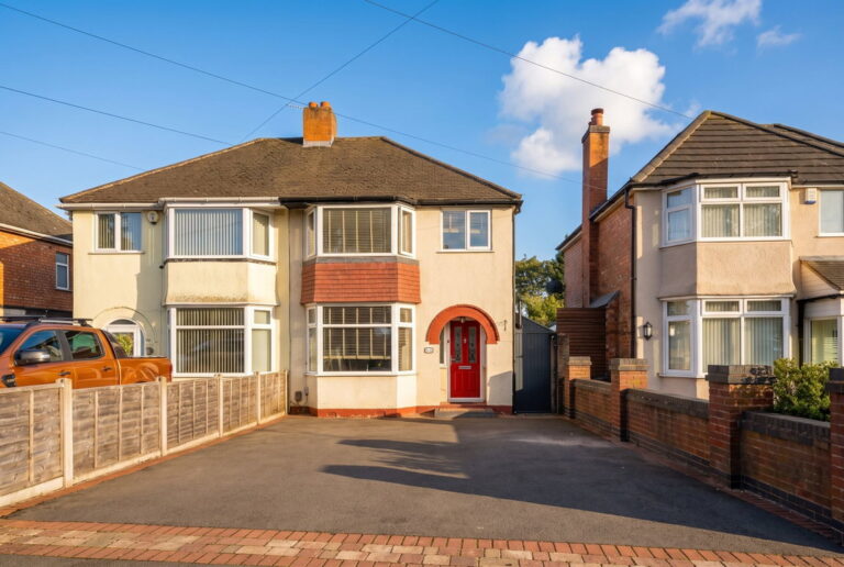 Stroud Road, Shirley