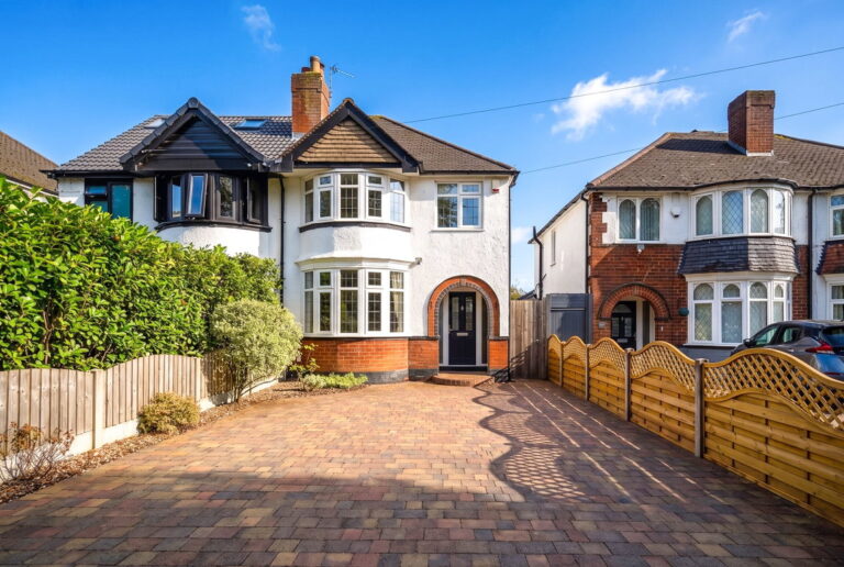 Stroud Road, Shirley