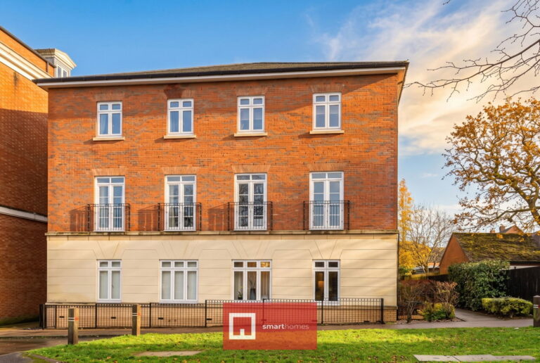 Market Court, Old Dickens Heath Road, Dickens Heath